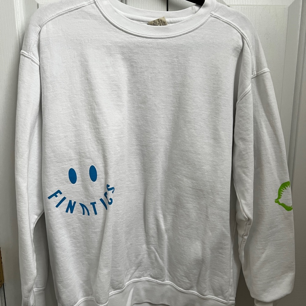 Finatics white crewneck